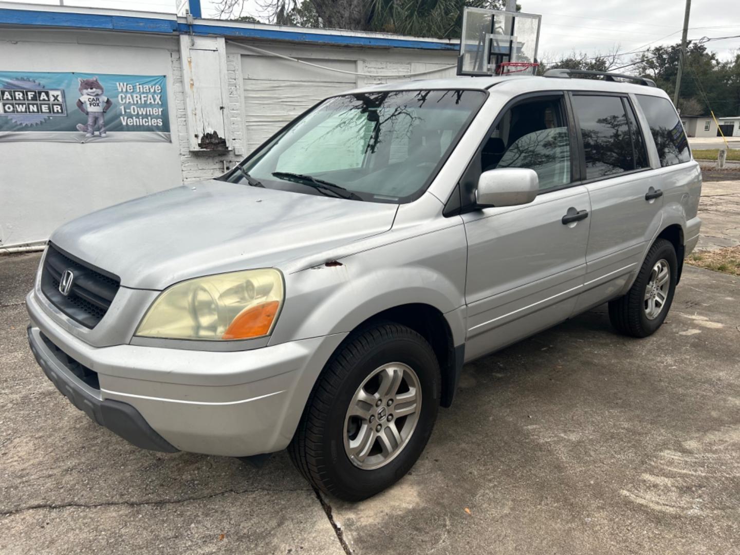 2003 Honda Pilot (2HKYF184X3H) , located at 1758 Cassat Ave., Jacksonville, FL, 32210, (904) 384-2799, 30.286720, -81.730652 - $3000.00 CASH 2003 HONDA PILOT 281,537 MILES 3RD ROW SEATING 4-DOOR AUTOMATIC TRANSMISSION ICE COLD AIR CONDITIONING RUNS GREAT HONDA QUALITY GREAT PRICE!! CALL US TODAY @ 904-384-2799 THIS ONE WON'T LAST!!! - Photo#1